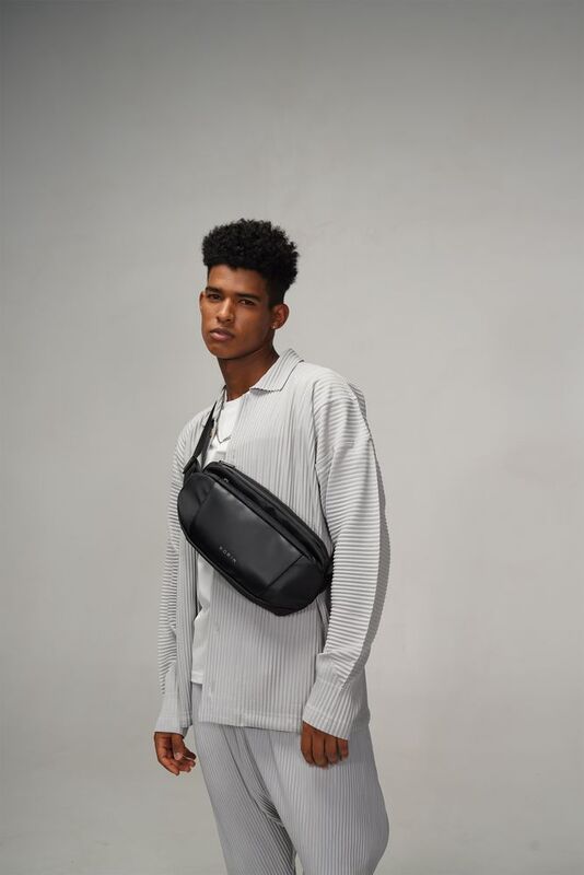 Сумка кросс-боди FlipSling, черная арт.14386.30