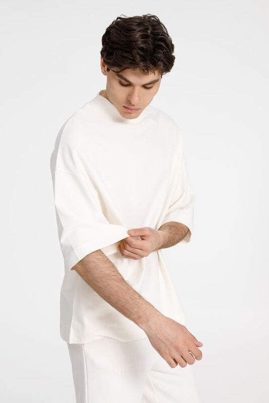 Футболка оверсайз унисекс T9, молочно-белая арт.18402.60