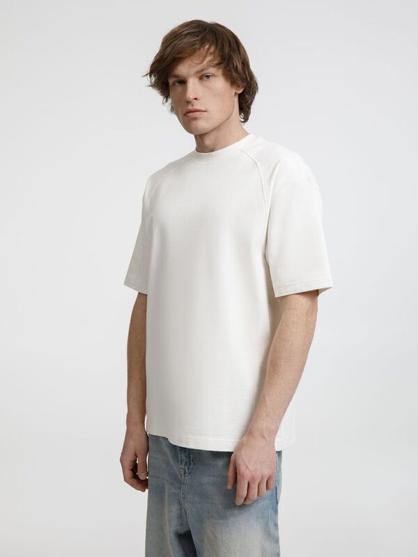 Футболка оверсайз унисекс Sideline, молочно-белая арт.18406.60