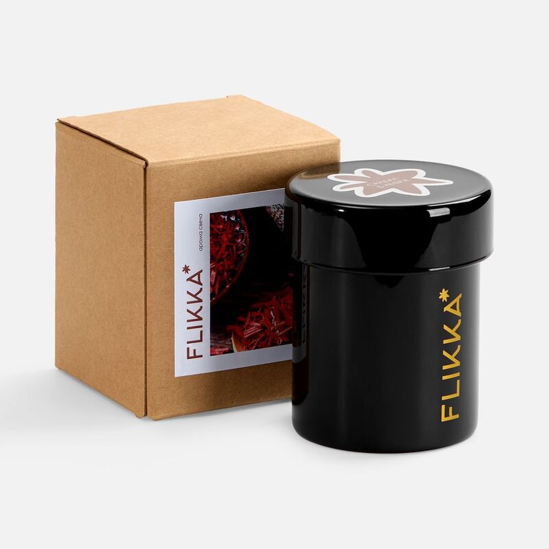 Ароматическая свеча Flikka, сандал и амбра, черная арт.17352.30