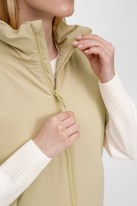 Жилет унисекс Sfera, бежевый арт.20441.12