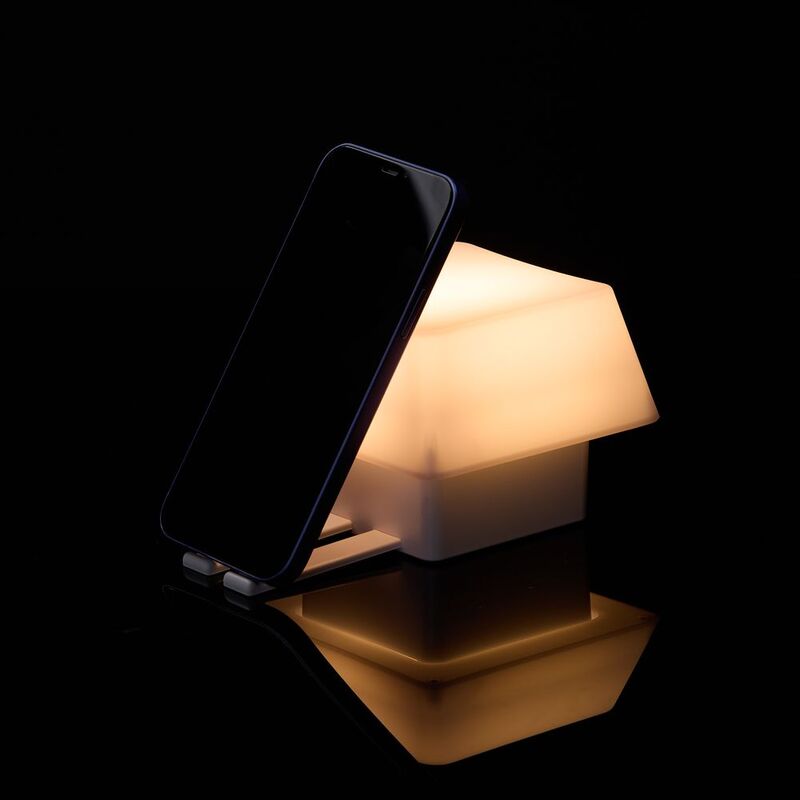 Светильник с подставкой для смартфона Knoppi, белый арт.18398.60