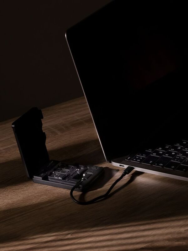 Органайзер для карт памяти и SIM с кардридером Multitask, черный арт.18577.30