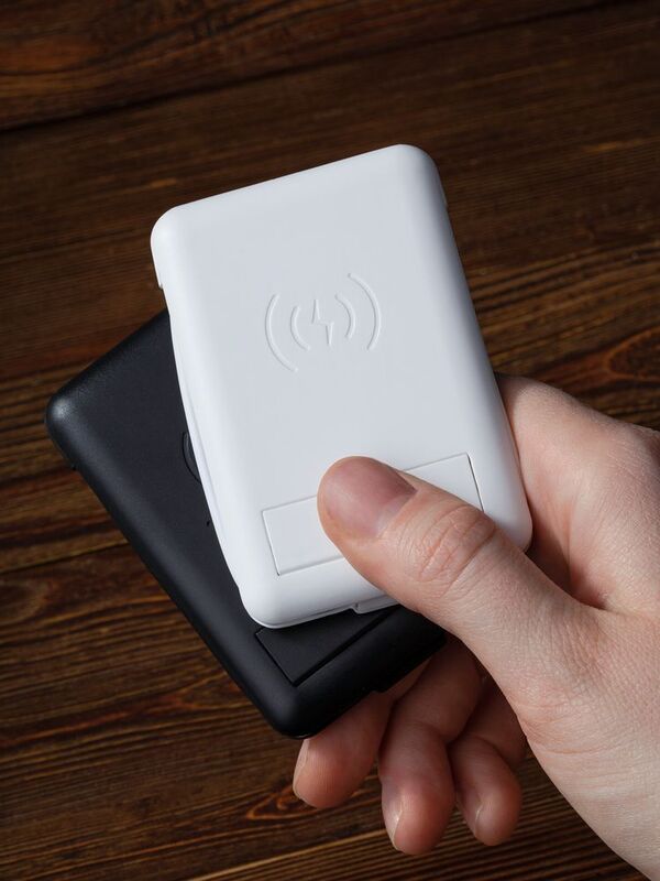 Органайзер с беспроводной зарядкой и набором адаптеров Octopod, белый арт.16877.60