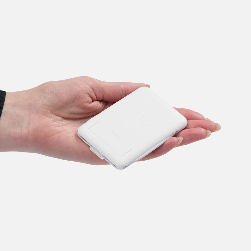 Органайзер с беспроводной зарядкой и набором адаптеров Octopod, белый арт.16877.60