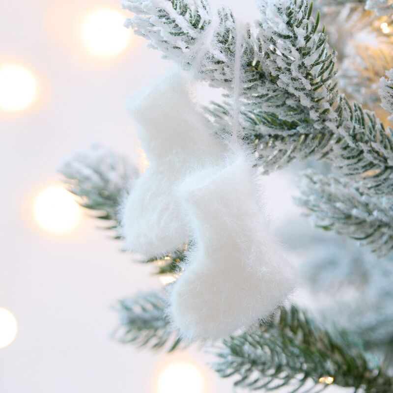 Подвеска на елку &laquo;Вьюжка&raquo;, носочки, белая арт.19262.60