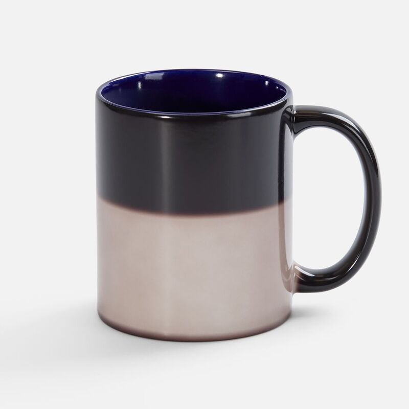 Кружка-хамелеон On Display, глянцевая, черная с синим арт.22407.40