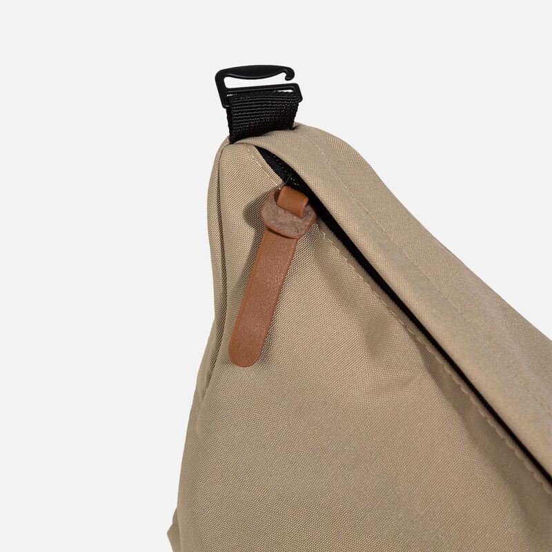 Косметичка дорожная XS01, бежевая арт.20143.00