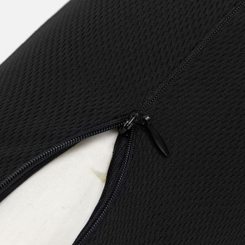 Подушка автомобильная на подголовник Roadie, черная арт.63053.30