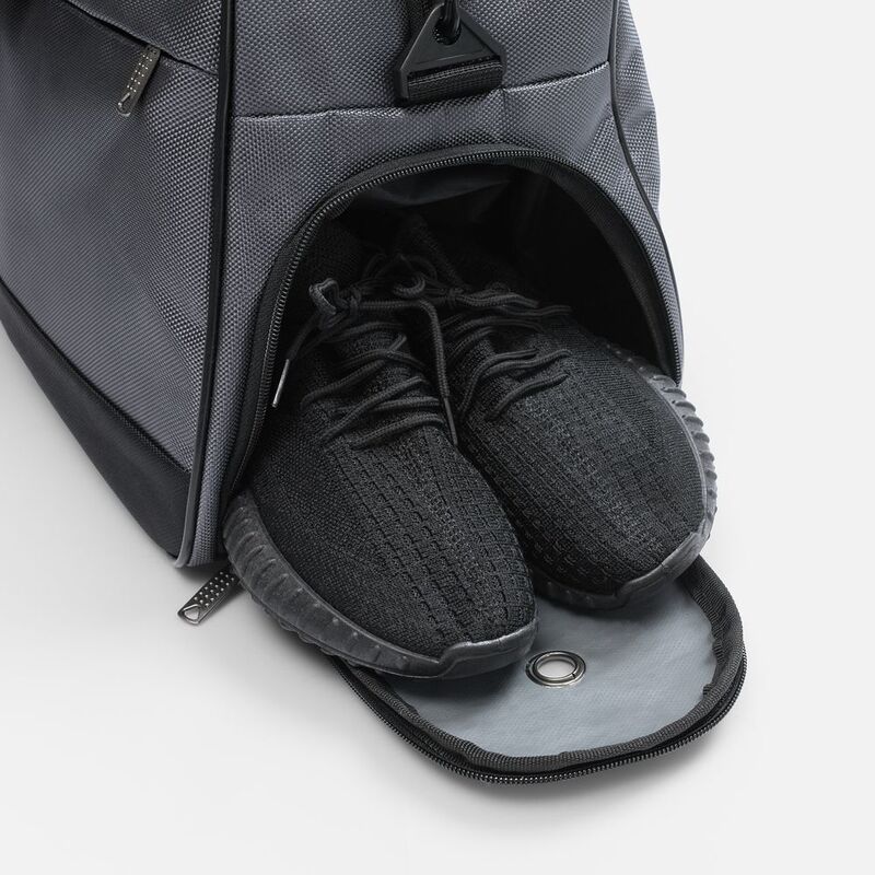 Спортивная сумка Atlantes, светло-серая с черным арт.18645.13