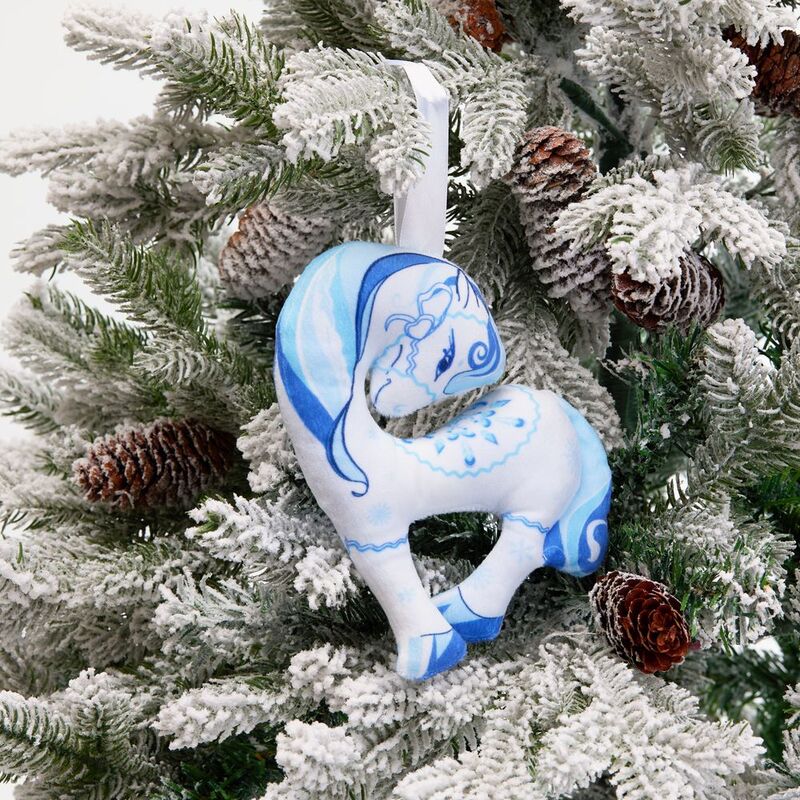 Мягкая игрушка &mdash; подвеска &laquo;Снежка&raquo; арт.22304