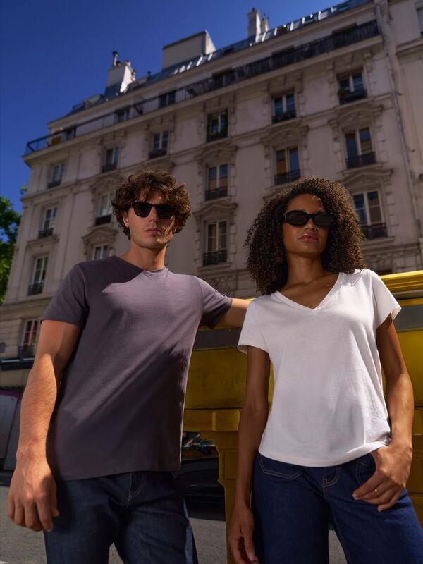 Футболка унисекс Regent с V-образным вырезом, красная арт.04765145