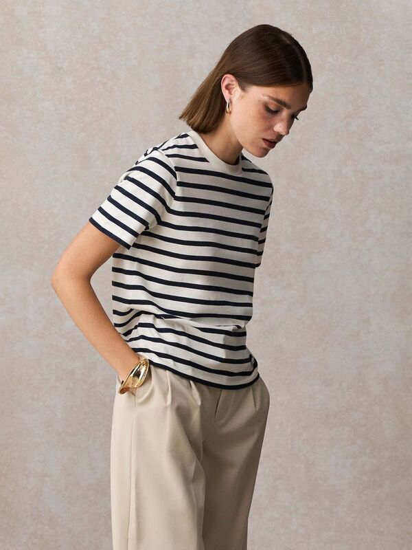 Футболка женская Legend Women, молочно-белая с темно-синим арт.04776537